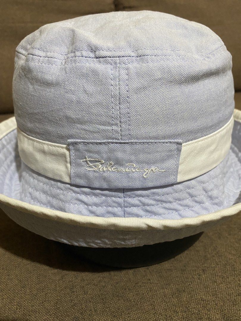 Vintage Balenciaga Bucket Hat (Category: Caps & Hats) located in Cebu City. Submitted by patspickph (Listing ID 1457639350, Image 1). Description: This vintage Balenciaga bucket hat features a light blue seersucker textured crown with a contrasting white brim and a classic black woven interior brand label. .