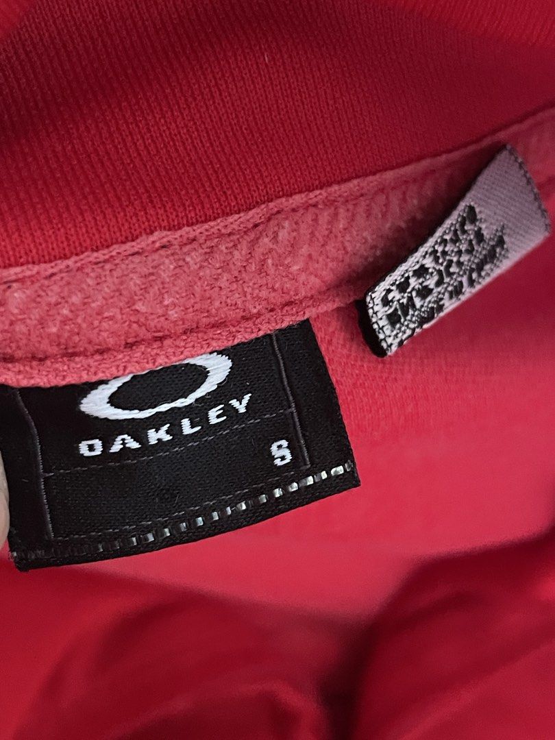 Vintage Oakley Red Track Jacket (Category: Coats, Jackets and Outerwear) located in Angeles City. Submitted by twinklee.555 (Listing ID 1457559760, Image 2). Description: -Only used twice, has small stain in the front upper right shoulder -Unisex.