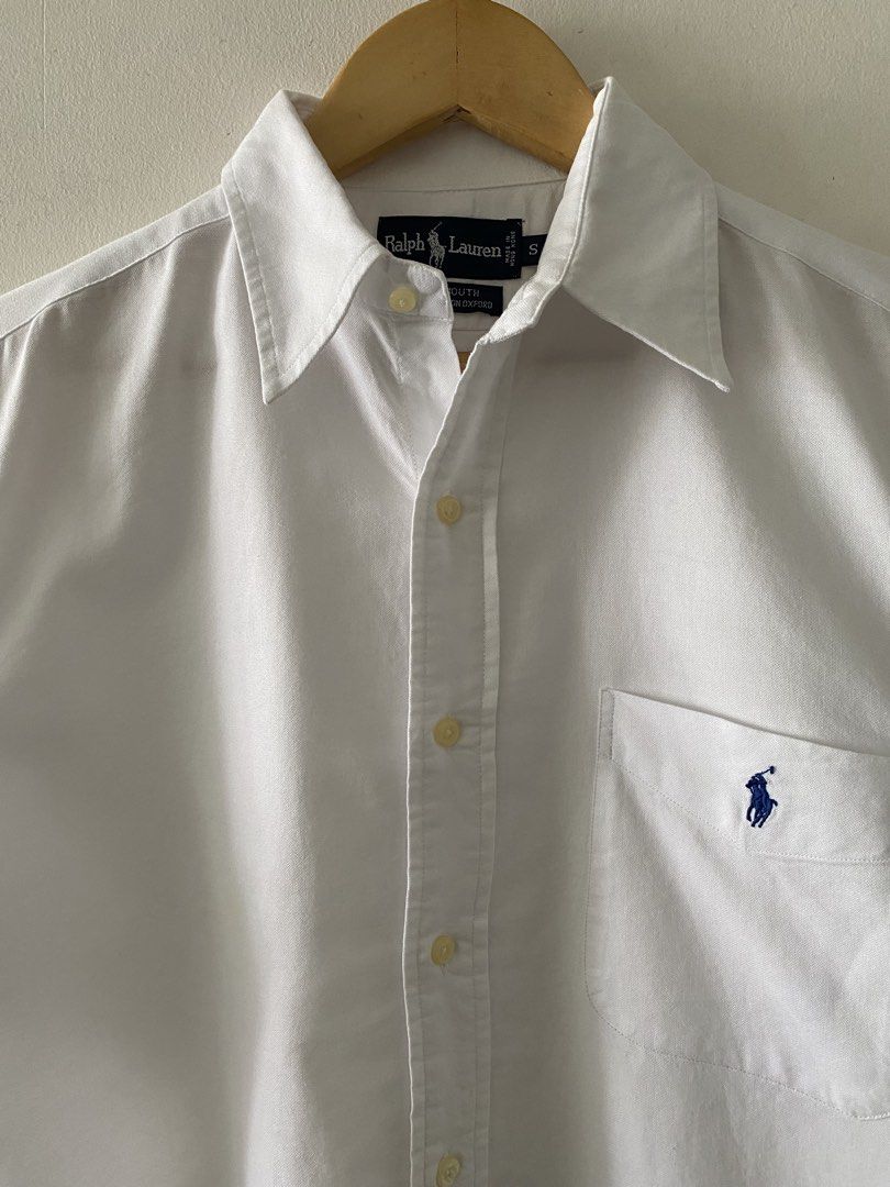 Vintage RL Yarmouth White Short Sleeve Button Down (Category: Tshirts & Polo Shirts ) located in Quezon City. Submitted by rlphvncntbs (Listing ID 1457667807, Image 2). Description: Vintage RL Yarmouth White Short Sleeve Button Down Size: Small on Tag, Can Fit to Large Measurements: 22" x 30" Excellent Condition ₱2,500 + SF (Negotiable).