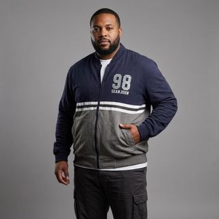 (Category: ) located in . Submitted by y2k.luxury.streetwear.outdoor (Listing ID 1457664454, Image 1). Description: .