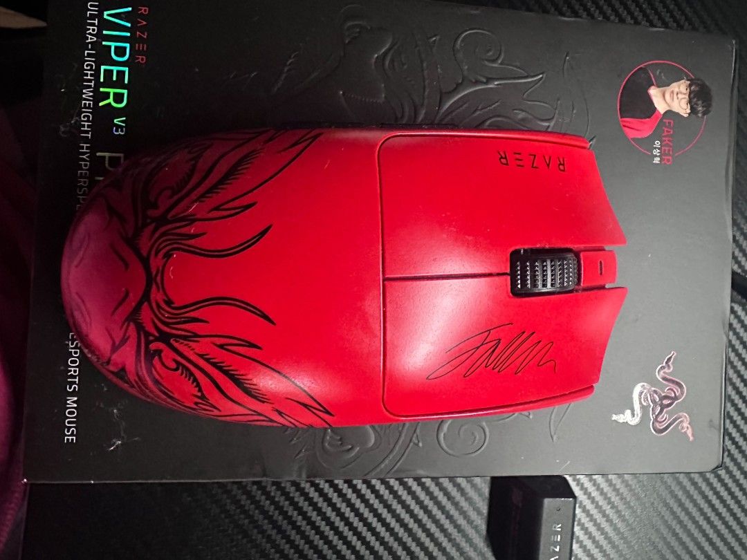 VIPER v3 PRO FAKER EDITION (Category: Mouse & Mousepads) located in Quezon City. Submitted by harvzz17 (Listing ID 1457537718, Image 1). Description: negotiable, slightly used good as brand new. just dm me.