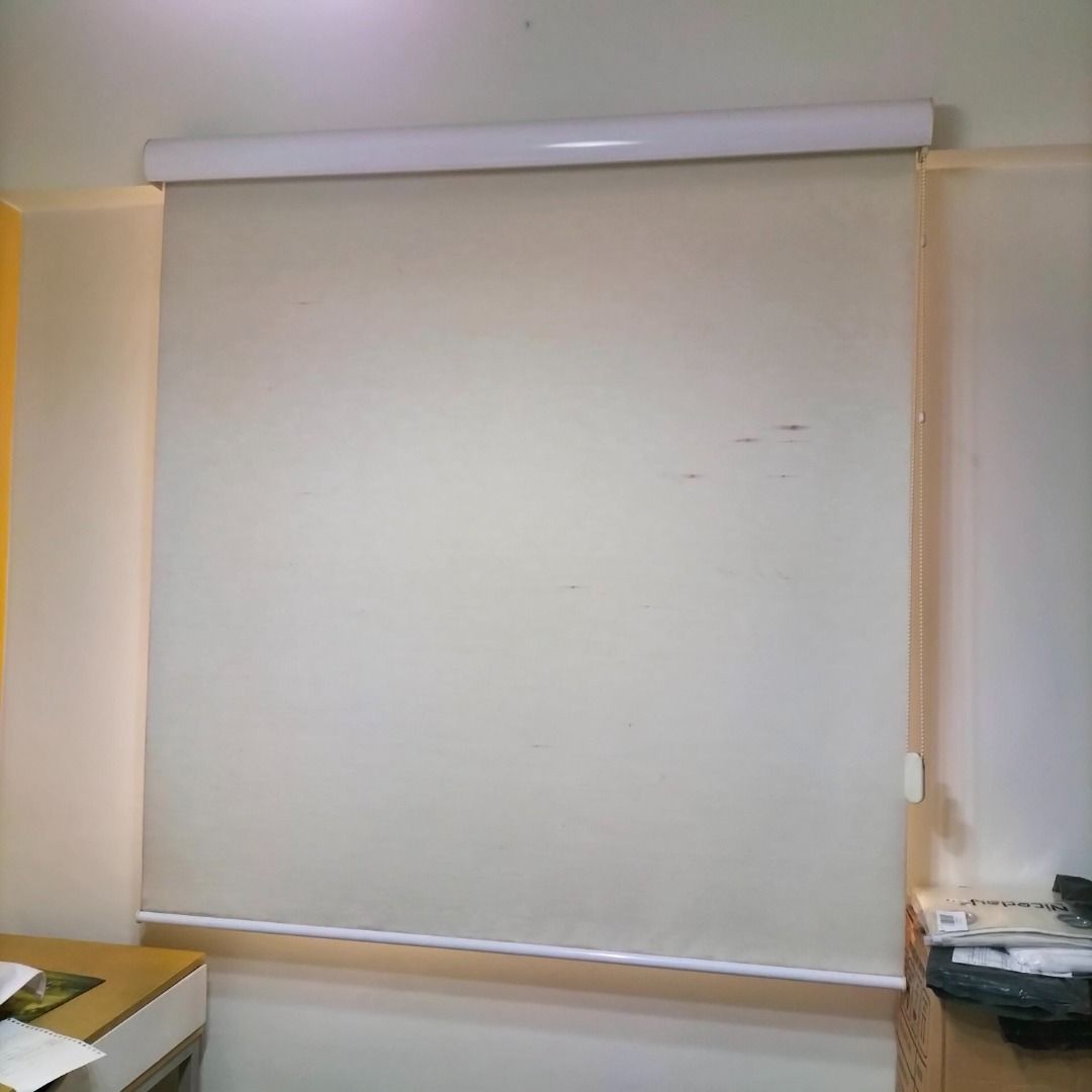 White Roller Blind with Pull Chain and Fittings (Category: Curtains & Blinds) located in Paranaque City. Submitted by decluttering-all (Listing ID 1457283984, Image 3). Description: - Beige roller blind - Standard size, fits most windows (ours is 120x120 cm) - Easy chain mechanism for operation - Excellent for light blocking and privacy - Ready for immediate installation custom made, expensive type heavy duty, kaya naluma na, hnd parin nasisira h