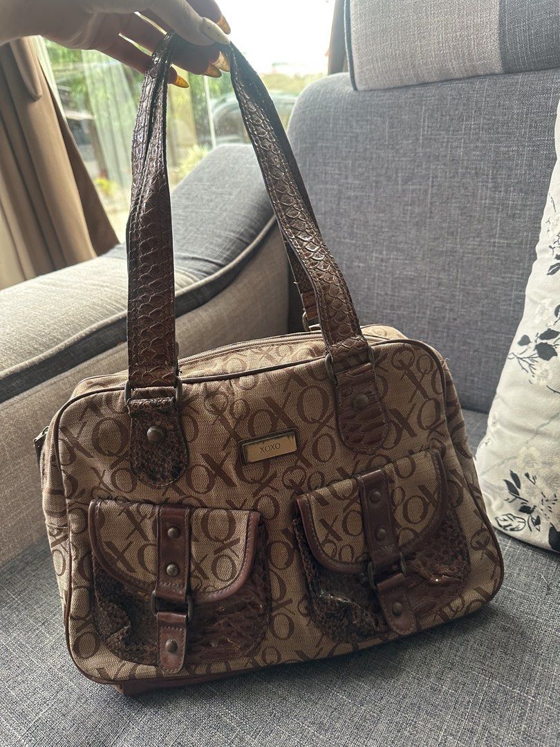 Xoxo Y2K (Category: Shoulder Bags) located in Manila. Submitted by goldenhorse-dafc (Listing ID 1457544704, Image 1). Description: .