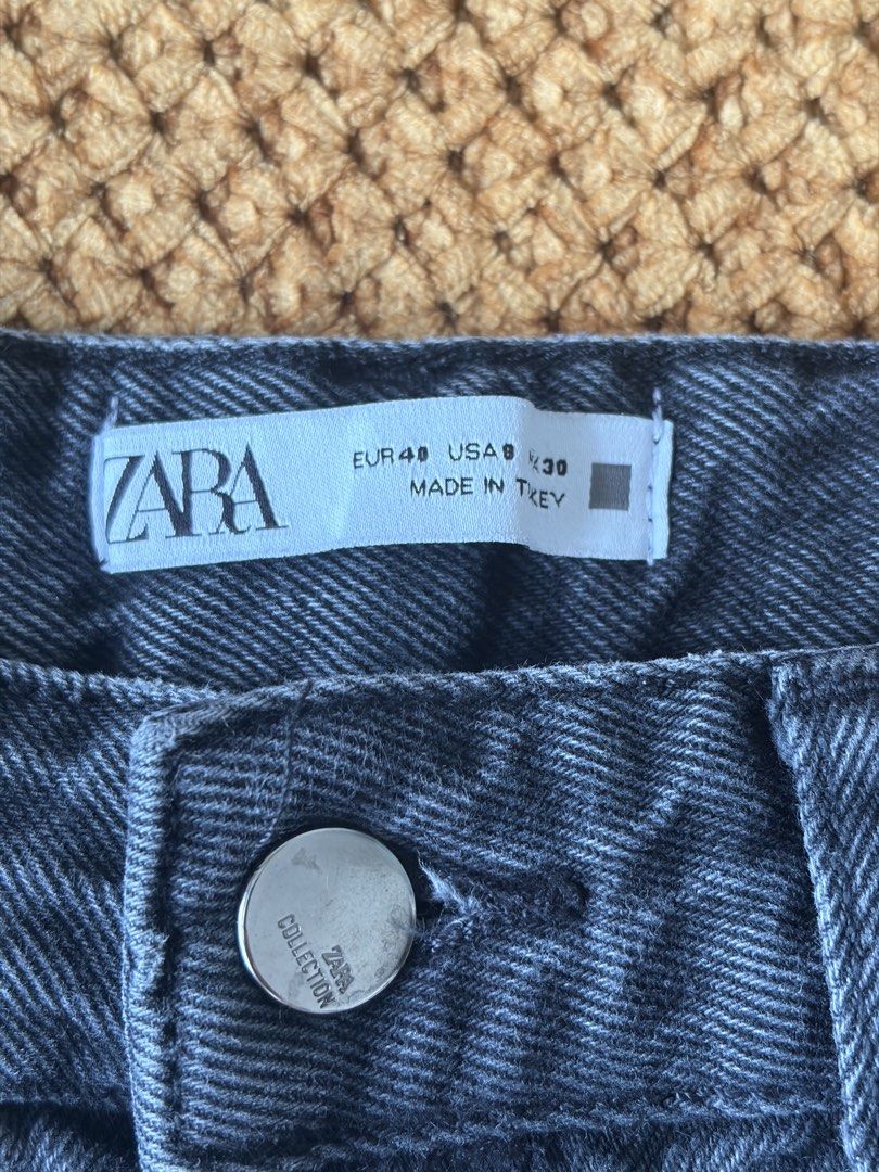 ZARA black Wide Leg Jeans (Category: Jeans) located in Mandaluyong City. Submitted by vickydeclutter (Listing ID 1457562852, Image 3). Description: - Size: EUR 40 / USA 8 / UK 30 If you’re eur38 will fit well too. These are little loose and not tight and not high waist!.
