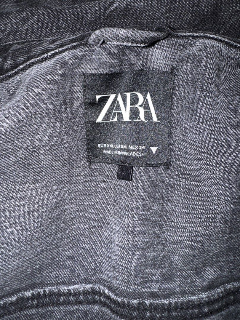 Zara denim jacket (Category: Coats, Jackets and Outerwear) located in Manila. Submitted by sabie.crooz (Listing ID 1457622037, Image 2). Description: - zara - black denim jacket - used twice - missing one button in the back (shown in photo) - eur xxl Rfs: not my style.