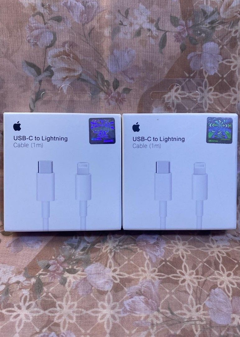 1M type c to lightning cable charger iphone (Category: Chargers & Cables) located in Manila. Submitted by milasgadgetph (Listing ID 1457714312, Image 1). Description: .