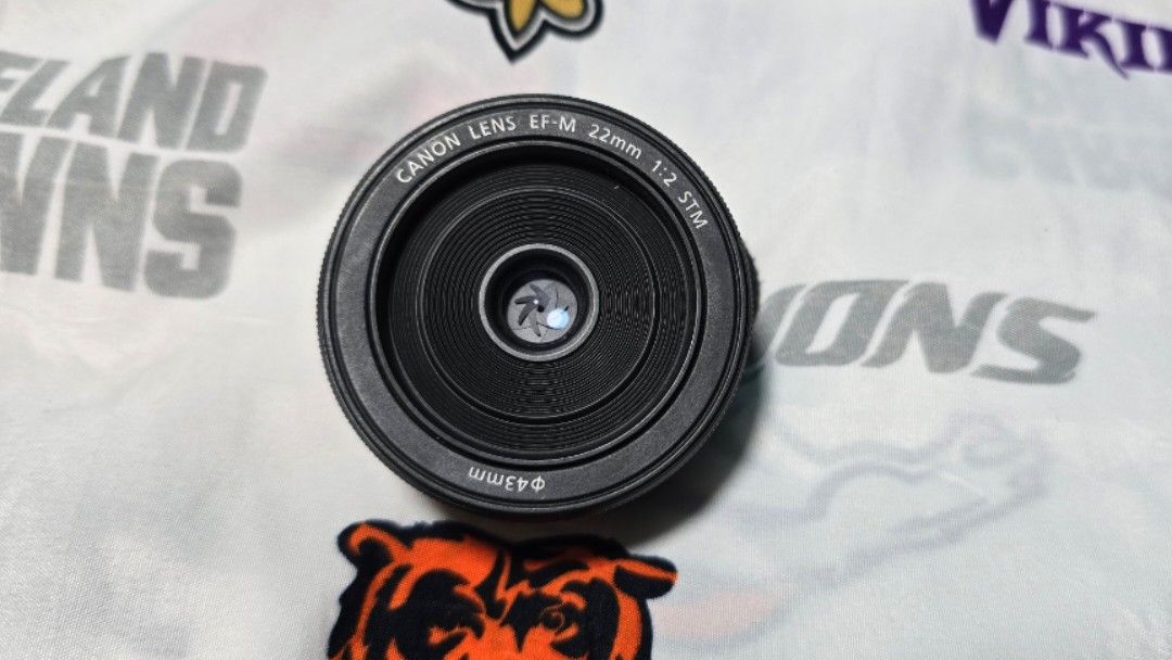 22mm Canon EF mount for Mirrorless camera (Category: Cameras) located in Hinigaran. Submitted by thrift_street_6106 (Listing ID 1457902377, Image 2). Description: canon 22mm pancake Lens. good as new gagamitin mo nlng..