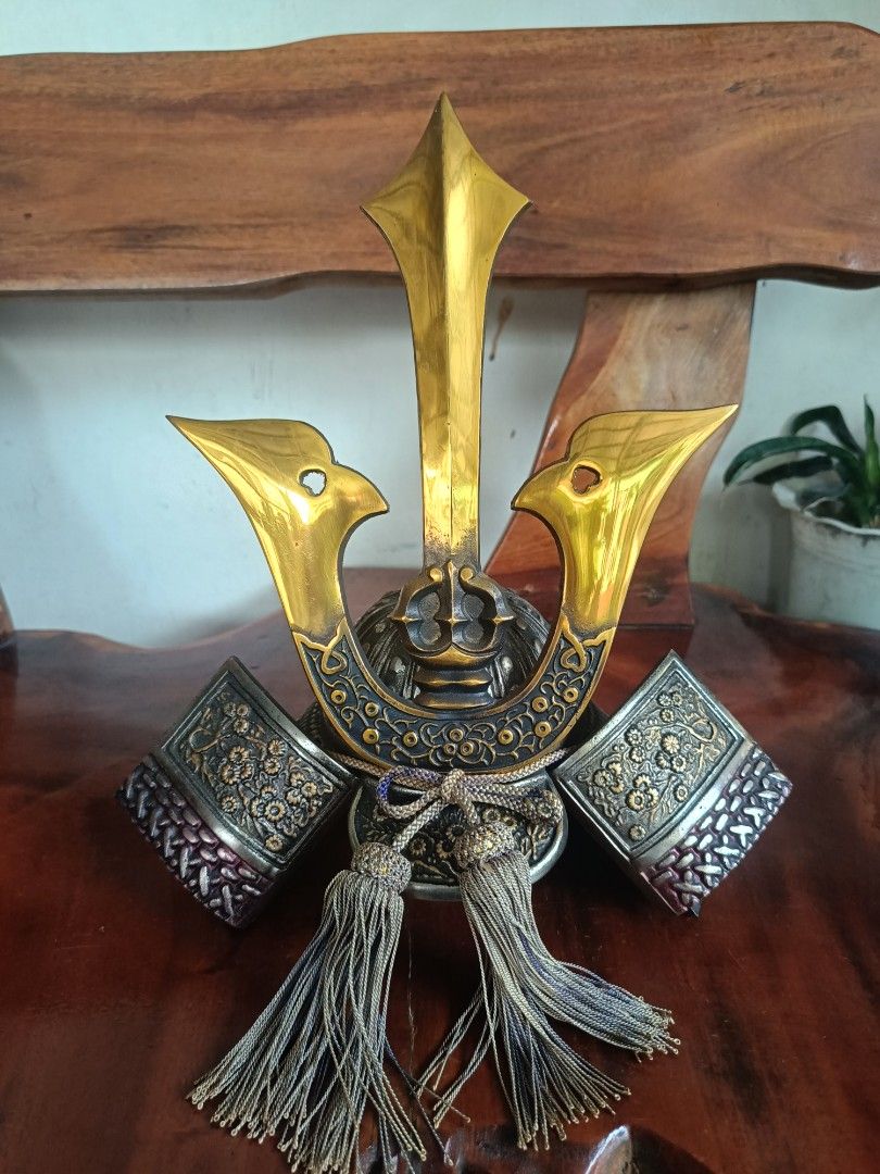 2.4kg Cast Iron Samurai Helmet Replica (Category: Vintage Collectibles) located in Imus. Submitted by ABrielleC (Listing ID 1457723427, Image 2). Description: Cast Iron Material Height-12.5in Length-11in Width-8in Weight-2.4kg Japan Surplus Item First to pay Loc Imus Cavite.