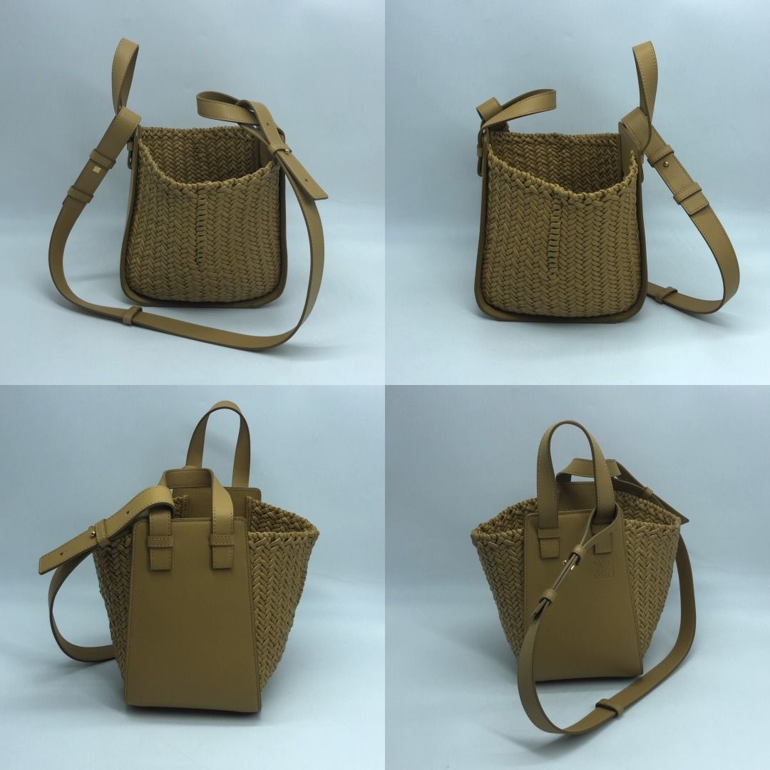 267008225 LOEWE BAG HAMMOCK 2 WAY COMPACT (Category: Luxury Bags & Wallets) located in Taguig. Submitted by ecoring.ph (Listing ID 1457783774, Image 2). Description: ◆CONDITION: AB ◆DESCRIPTIONS: (Other defects/info:) The body and bottom of the bag have minimal scratches and show visible signs of use. Overall, the bag remains in good and almost-new condition. ◆SIZE: ⁎WIDTH: 21cm. (approximately only) *HEIGHT: 19cm. (approximately only) ⁎DIAMETER: