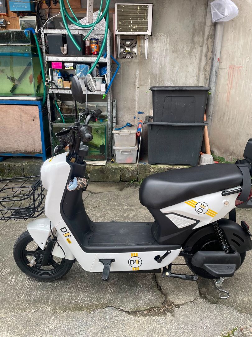 2-Wheels DIF Electric EBIKE Scooter with Basket❗ (Category: Skates, Rollerblades & Scooters) located in Manila. Submitted by ericka.villanueva (Listing ID 1457828549, Image 3). Description: Permission to post all group❗ Rush for sale only no issue. 2 WHEELS DIF LX V2 EBIKE • Model: DIF V2 • Battery: 48V 12Ah Lead Acid - 8hrs full charge • Motor: 500W Brushless - 35-45kph • Range: 10-20km per charge • Load: 120kg | 14" Tubeless Tires • Features: K