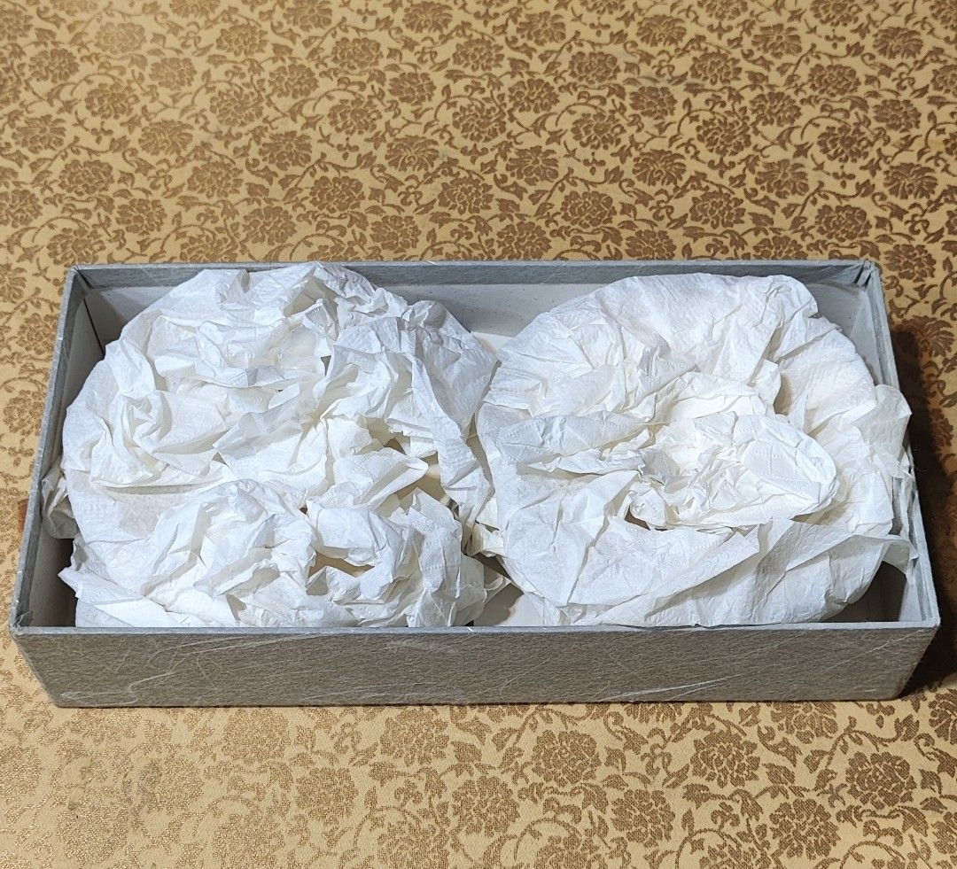 5 pcs. ceramic crackle-glaze small dish (Category: Other Kitchenware & Tableware) located in Manila. Submitted by thrifts_style (Listing ID 1457712401, Image 2). Description: ceramic crackle-glaze small dish.