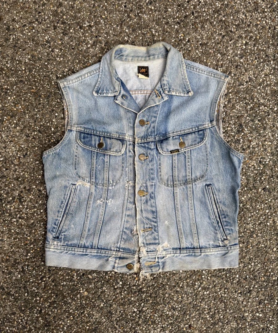 80's Lee Riders Distressed Denim Vest (Category: Coats, Jackets and Outerwear) located in Quezon City. Submitted by though.bare (Listing ID 1457810914, Image 1). Description: Fits on L up to XL for Men In worn-out condition, see photos for flaws. Width : 22" Length : 23" Armhole : 9" Shoulder : 18" No when-worns. Listings not marked sold/reserved are available. These are preloved/used items, manage expectations. Visit my profile for more! .
