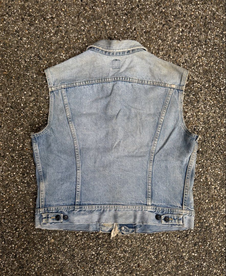 80's Lee Riders Distressed Denim Vest (Category: Coats, Jackets and Outerwear) located in Quezon City. Submitted by though.bare (Listing ID 1457810914, Image 2). Description: Fits on L up to XL for Men In worn-out condition, see photos for flaws. Width : 22" Length : 23" Armhole : 9" Shoulder : 18" No when-worns. Listings not marked sold/reserved are available. These are preloved/used items, manage expectations. Visit my profile for more! .