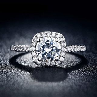 (Category: ) located in . Submitted by buysellcloset (Listing ID 1457730404, Image 1). Description: .