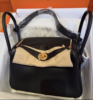（分類：）位於 。 由 bellize.luxury 提交（商品編號 1457879338，圖片 1）。簡介： 。