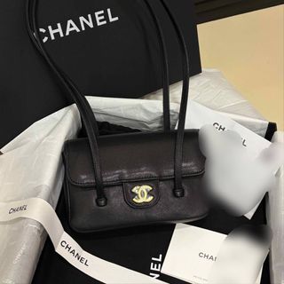 (Category: ) located in . Submitted by millen.outlet (Listing ID 1457714387, Image 1). Description: .