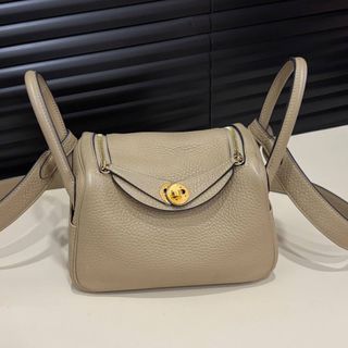 (Category: ) located in . Submitted by millen.outlet (Listing ID 1457713772, Image 1). Description: .