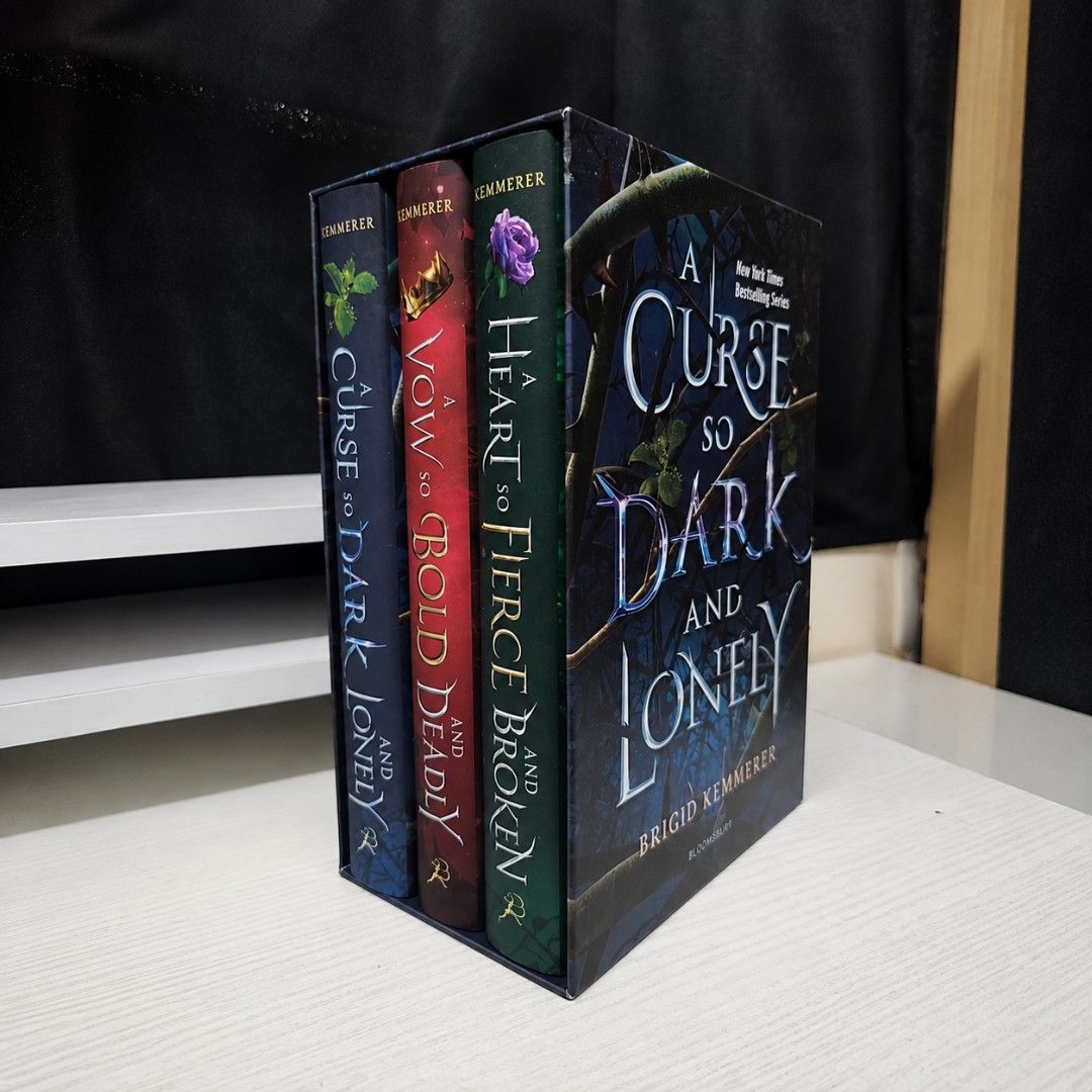 A Curse So Dark and Lonely Trilogy (Category: Storybooks) located in Manila. Submitted by pixelnprintlab (Listing ID 1457884980, Image 1). Description: 📚✨ A CURSE SO DARK AND LONELY TRILOGY ✨📚 A stunning hardbound fantasy trilogy to add to your bookshelf! 🥀👑🌹 Includes: ✔️ BOX 📖 A Curse So Dark and Lonely 📖 A Heart So Fierce and Broken 📖 A Vow So Bold and Deadly ✔️ Hardcopy ✔️ Original ✔️ Complete Trilogy Set ✔️ Ships within 7 days ✨ Perfe
