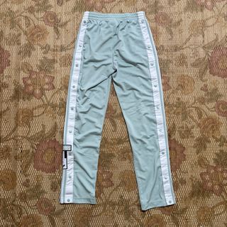 (Category: ) located in . Submitted by nasria_store (Listing ID 1457793063, Image 1). Description: .