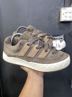 (Category: ) located in . Submitted by s3_sneakershirtstore (Listing ID 1457865740, Image 1). Description: .