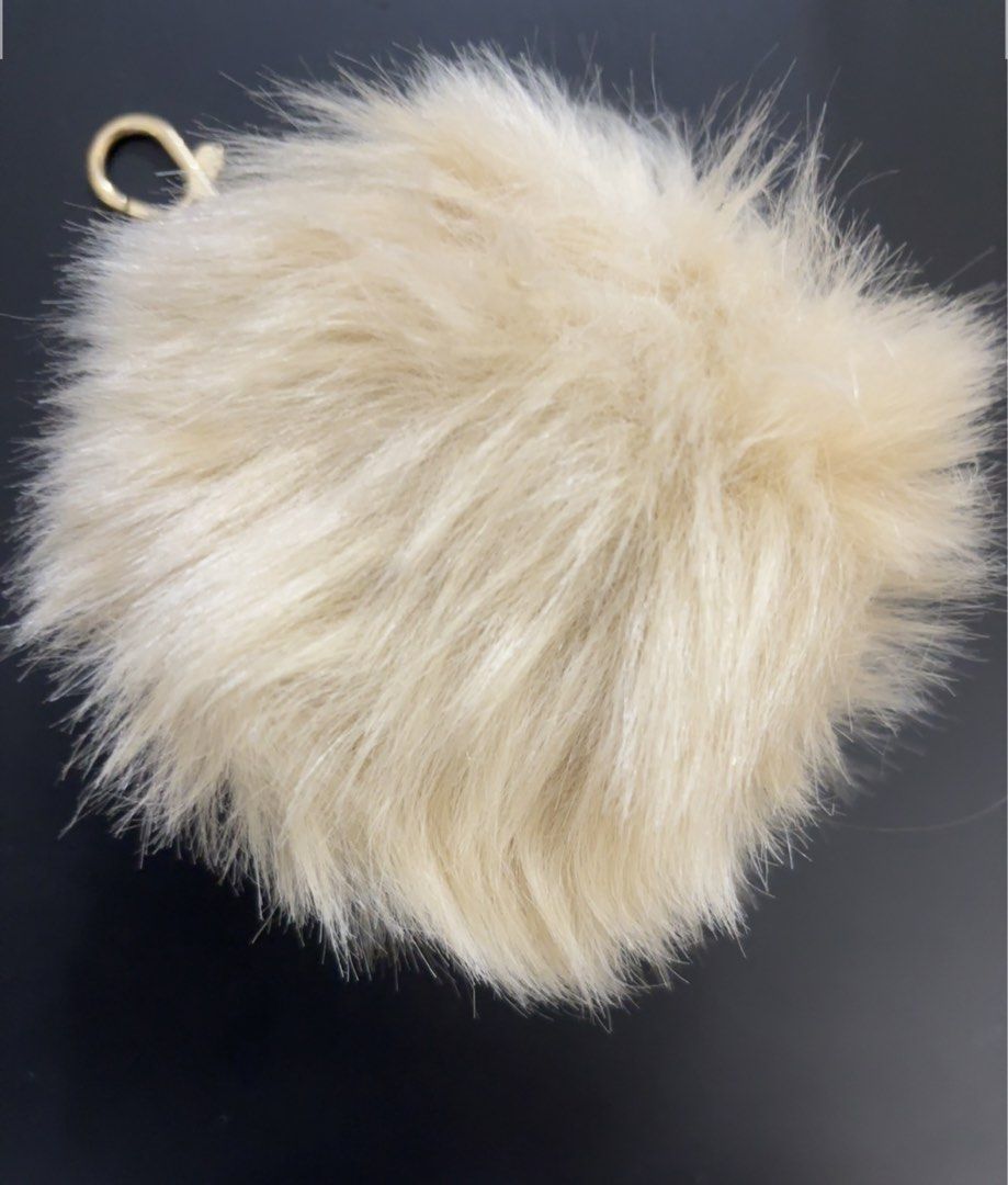 Aldo Bag Charm Fur Keychain Original (Category: Other Accessories) located in Mandaue City. Submitted by Currentcrs (Listing ID 1457895396, Image 3). Description: .