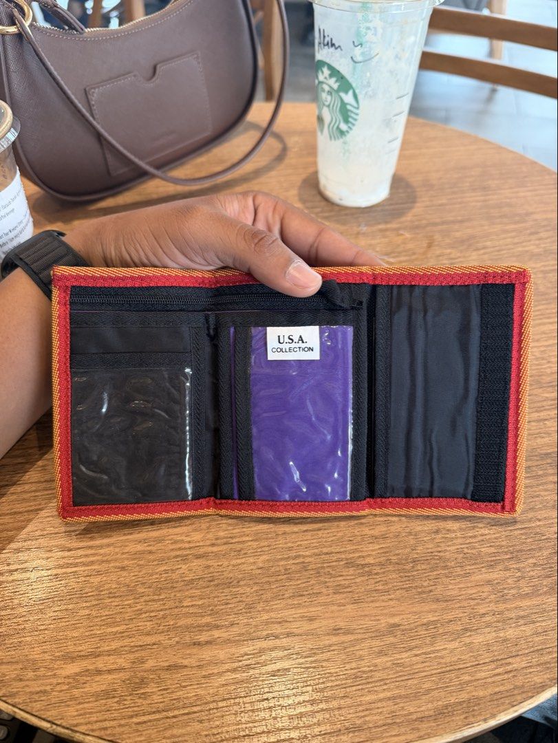 Alien Workshop (Category: Wallets & Card Holders) located in Bukit Mertajam. Submitted by kimarchiveee (Listing ID 1457799898, Image 3). Description: 📌Perfect Condition 10/10 📌 ‘90s Fashion 💌 Kindly dm for deal.