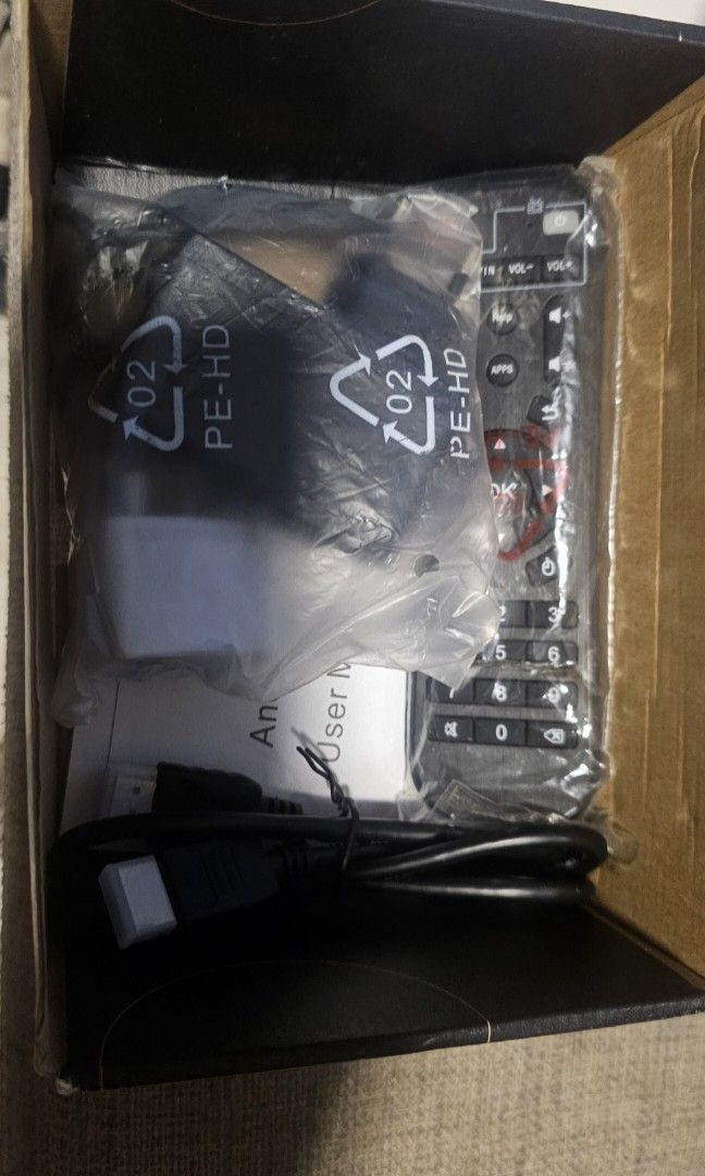 Android box (Category: TV Parts & Accessories) located in Singapore. Submitted by xfxMxmxt (Listing ID 1457843502, Image 2). Description: selling as it don't ask so many Question no refund.