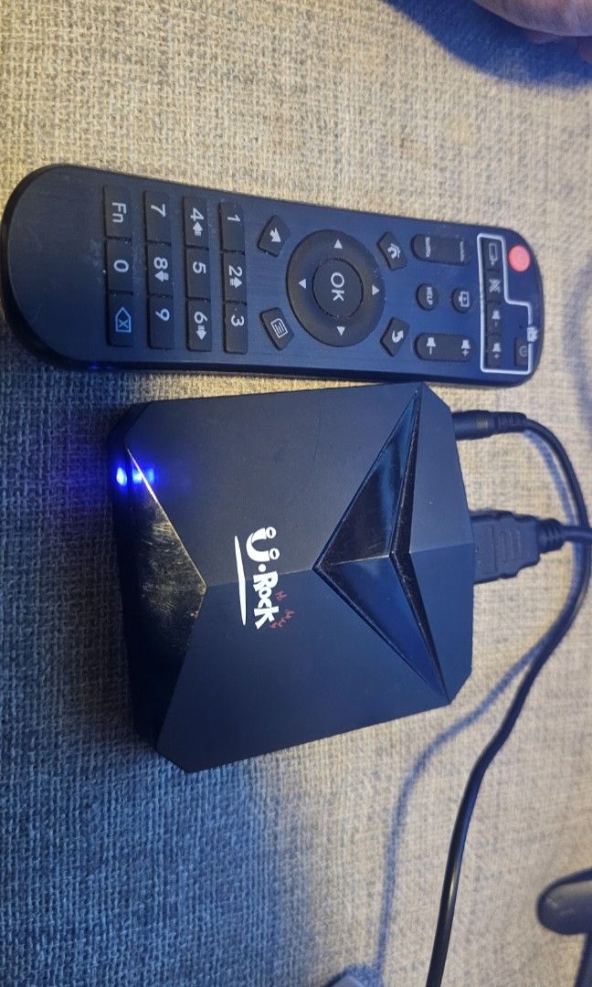 Android box (Category: Entertainment Systems & Smart Home Devices) located in Singapore. Submitted by xfxMxmxt (Listing ID 1457845012, Image 1). Description: No box No hdmi cable selling as it don't ask so many Question no refund A.