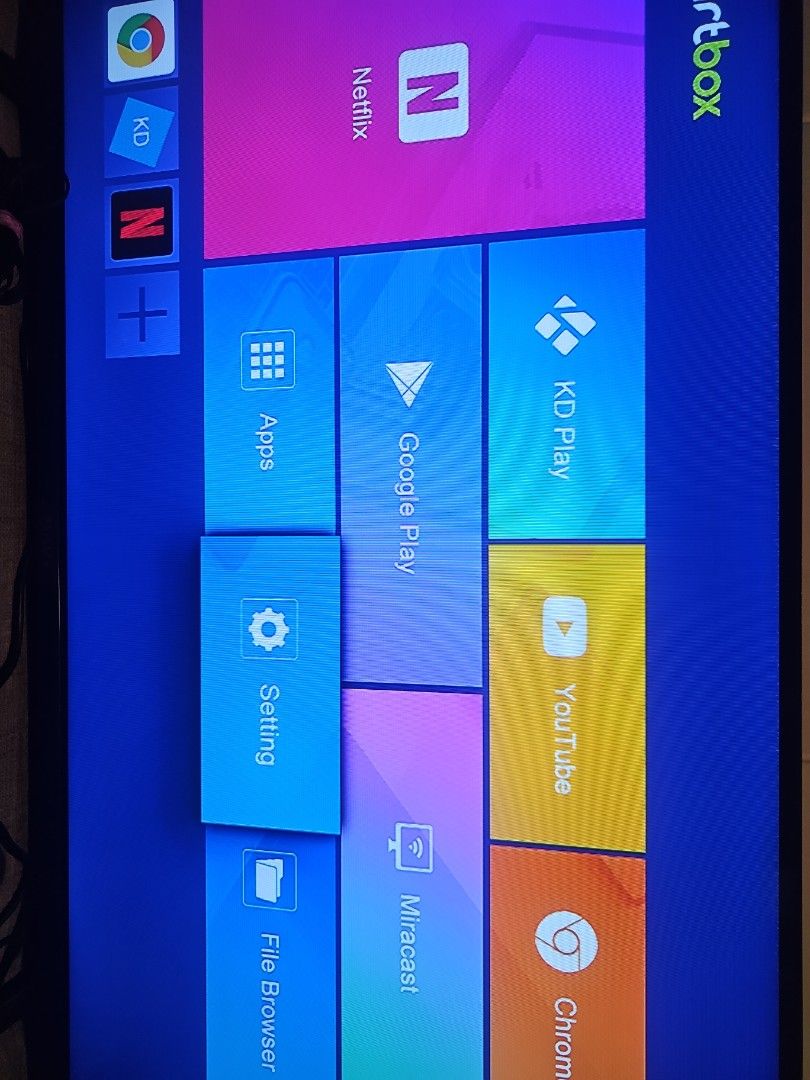 Android box (Category: TV Parts & Accessories) located in Singapore. Submitted by xfxMxmxt (Listing ID 1457845586, Image 3). Description: no box selling as it don't ask so many Question no refund.