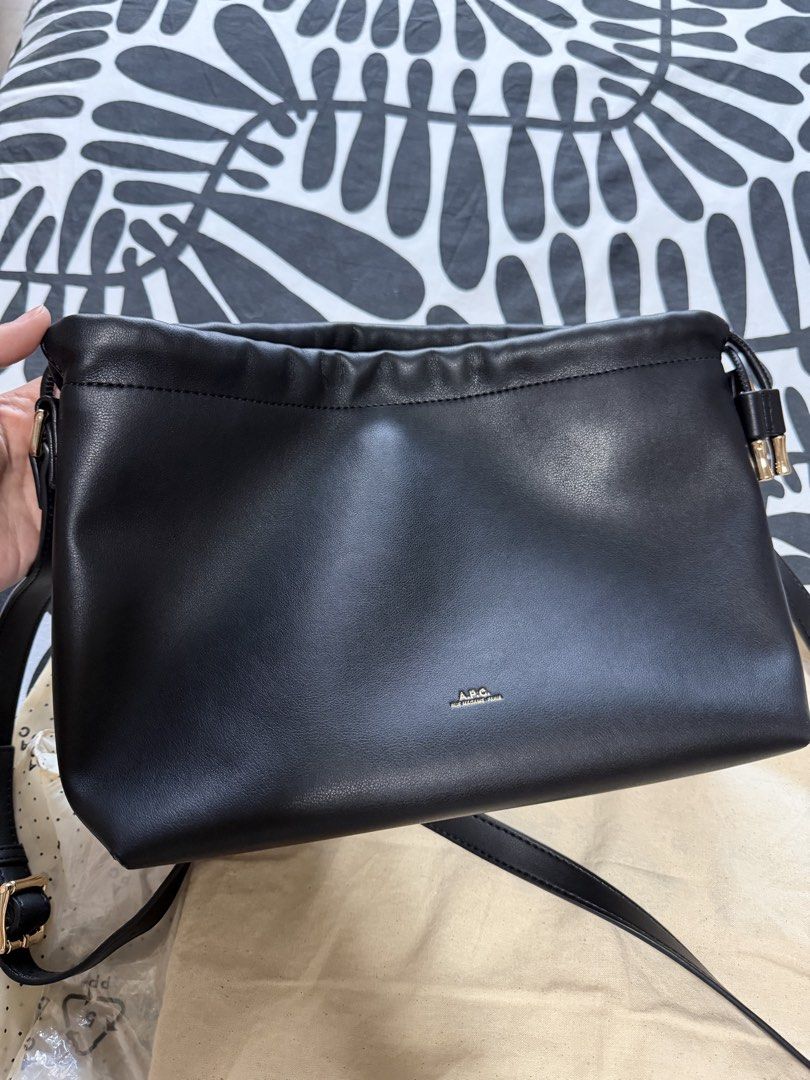 APC NINON BAG (Category: Luxury Bags & Wallets) located in Quezon City. Submitted by _cjbarrera (Listing ID 1457902150, Image 3). Description: .
