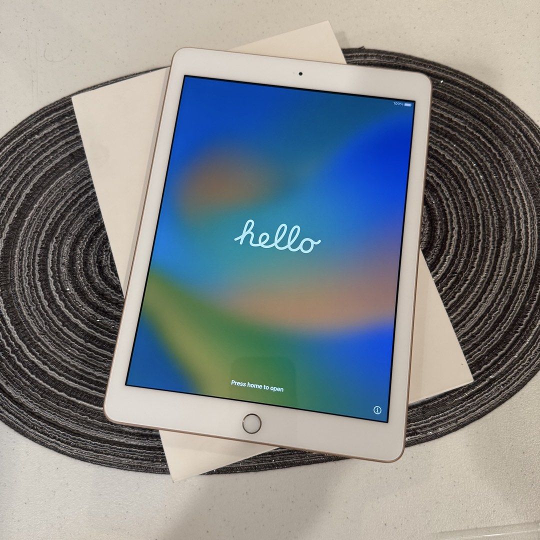 Apple iPad 6th Generation 32GB Wi-Fi (Category: iPad) located in Muntinlupa City. Submitted by olxph_344800401 (Listing ID 1457758637, Image 1). Description: Pre-owned but in excellent condition Apple iPad 6th Generation -32GB -Wi-Fi -Rose gold -All Buttons working -Battery at 83% health as per coconut battery test Inclusions: -Original box (same serial) -Cable and adapter Fixed Price. Payment via Gcash before pick-up. .