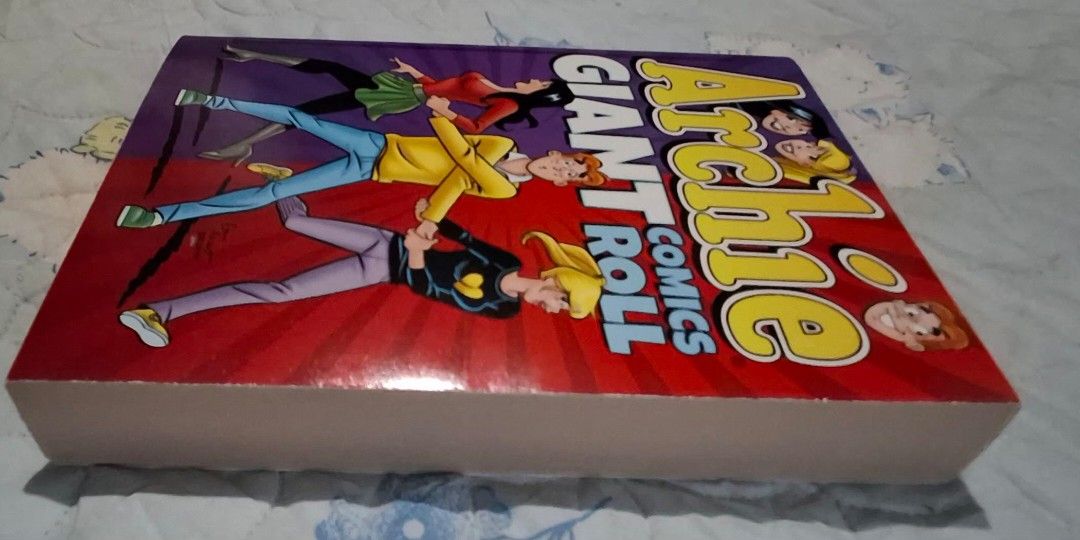 Archie Giant Comics Roll (Category: Comics & Manga) located in Caloocan City. Submitted by haydee88 (Listing ID 1457900978, Image 3). Description: 🍒Brand new 🍒Unread 🍒Shows minor signs of aging/shelf wear such as tanning 🍒Pls. see photos for the book condition.
