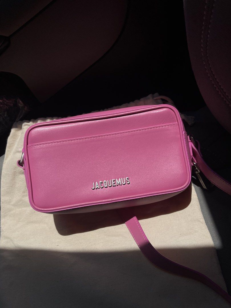 Authentic Jacquemus Le Baneto (Category: Luxury Bags & Wallets) located in Angeles City. Submitted by omgjenney10 (Listing ID 1457856158, Image 3). Description: Authentic Like new condition No flaws With dustbag.