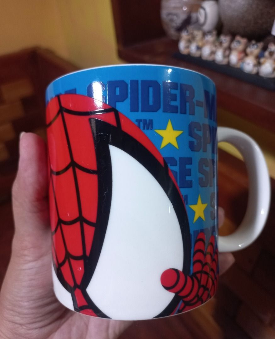 AUTHENTIC Marvel Spiderman Ceramic Mug (Universal Studios Japan 2012 Souvenir) (Category: Coffee & Tea Tableware) located in Pugo. Submitted by mhylee_fang1989 (Listing ID 1457817572, Image 1). Description: .