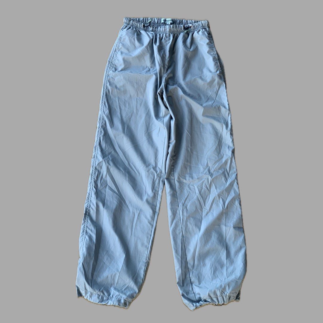 [SOLD] Baleno parachute hike pants (Category: Activewear) located in Cebu City. Submitted by hiddenlabel (Listing ID 1457792354, Image 1). Description: brand: BALENO length 40 xs-small .