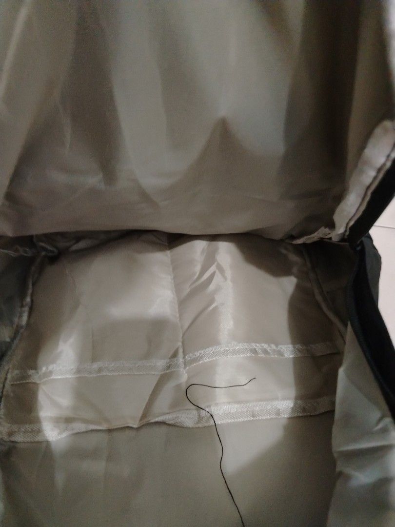 Basic black Backpack (Category: Backpacks) located in Temerloh. Submitted by luffyisgoat (Listing ID 1457619739, Image 3). Description: MEDIUM SIZED SIMPLE AND CLASSIC STUDENT BLACK BACKPACK WITH MANY COMPARTMENT -Still brand new but 9/10 condition -TNG / duitnow -COD in Temerloh only -Price is not including shipping DM if interested..