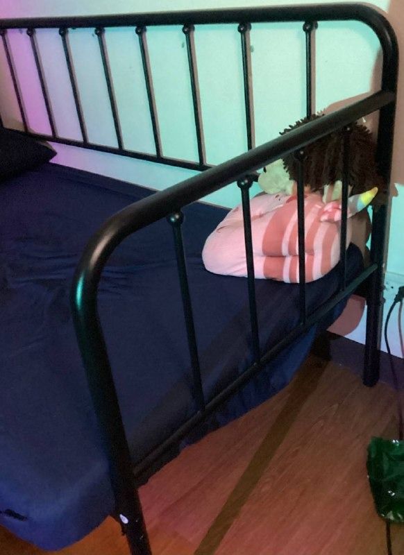 Bed Frame (Single) (Category: Bed Frames & Mattresses) located in Mandaluyong City. Submitted by mgakunganikanik (Listing ID 1457794878, Image 2). Description: dimensions: 190 * 80 * 90 cm for single bed FRAME ONLY (mattress, pillows and plushies not included) bought one month ago so it's still very new rfs: will be upgrading buyer responsible in booking fees with their own courier of preference.