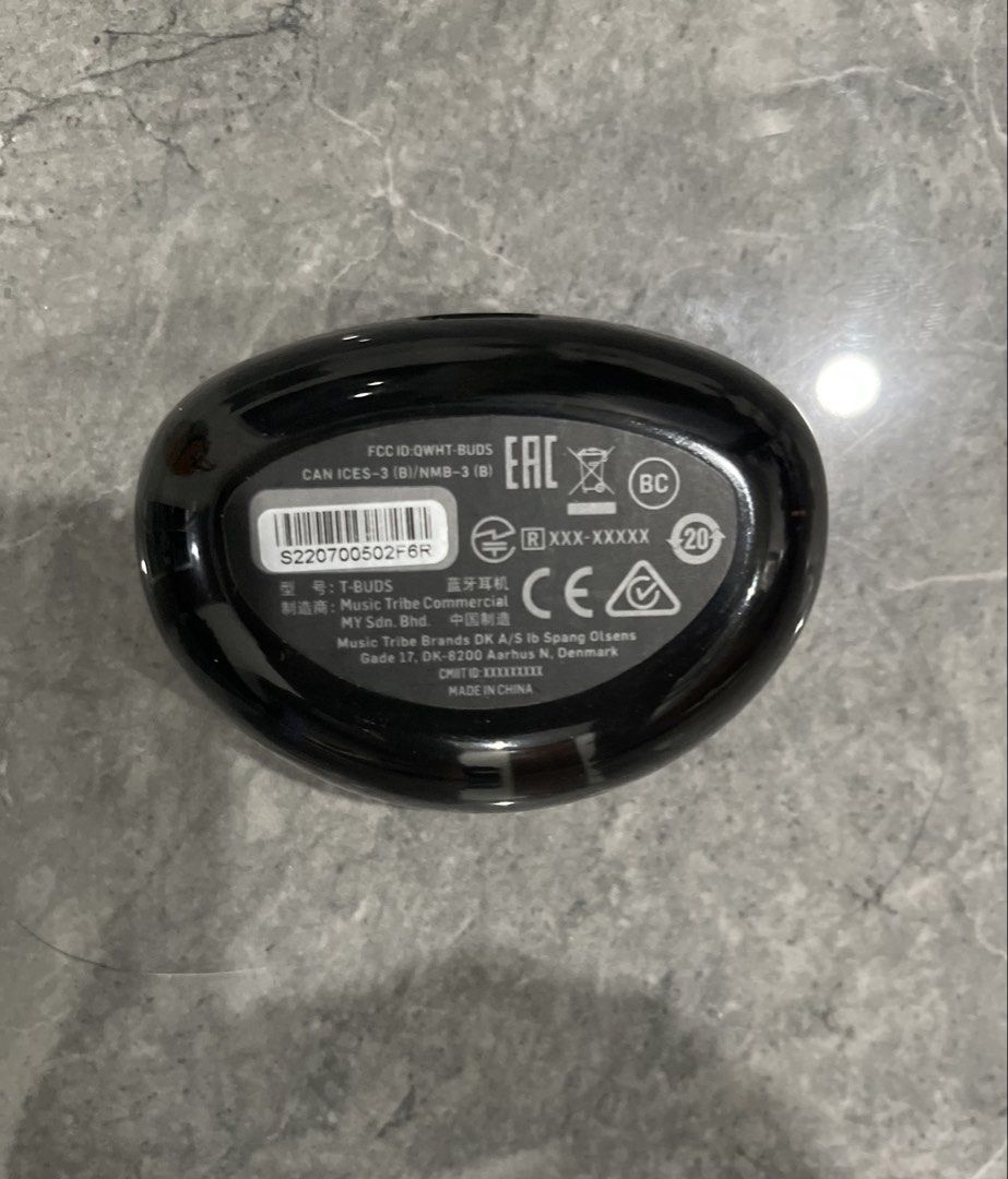Behringer T-BUDS Wireless Earbuds (Category: Earphones) located in Quezon City. Submitted by sunicogarcia (Listing ID 1457817701, Image 3). Description: - Black Behringer T-BUDS wireless earbuds - Includes instruction manual, charging case along with type c wire and extra earbuds - Never used just unboxed (NO BOX) -Type C port Rfs: was gifted but have existing other earbuds/headphones.