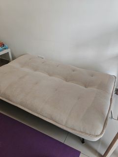 (Category: ) located in . Submitted by yihuiiii98 (Listing ID 1457768168, Image 1). Description: .
