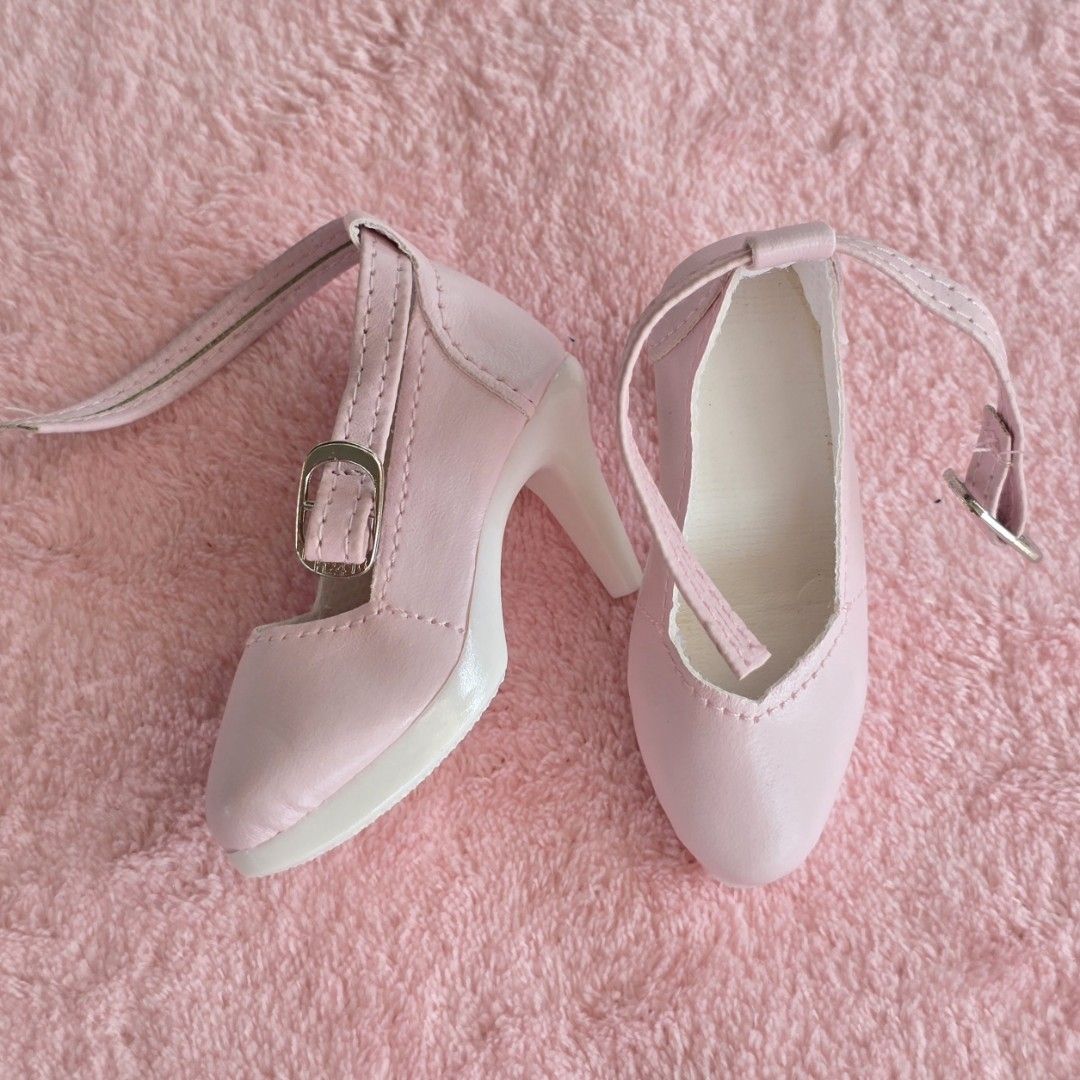 BJD DOLLS SHOES (Category: Flats & Sandals) located in Quezon. Submitted by blushreloved (Listing ID 1457783854, Image 1). Description: Brandnew Selling As Is.