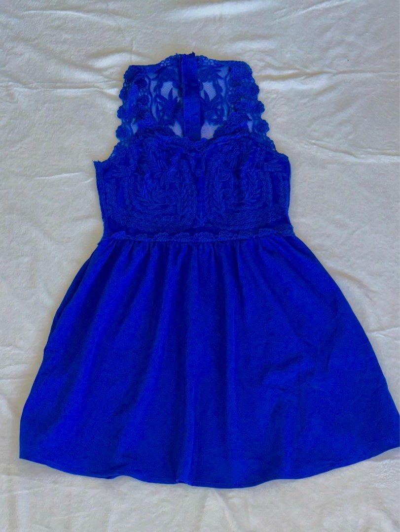 blue lacey dress (Category: Dresses) located in Las Pinas. Submitted by cccurations (Listing ID 1457869640, Image 3). Description: 🔖 blue lacey dress 🪡 length: 31” 🪡 shoulder to pit: 9.5” 🪡 bust: 28” 🪡 waist: 25” 🪡 zipper on the back! 🪡 laced on the bust area 🪡 such a pretty blue dress! 🪡 flaw/s: few marks/stains on the back 🔖 ₱300 🔖 comment “mine” to get the item! 🔖 comment “next” if you’re willing to get the item when the first mine