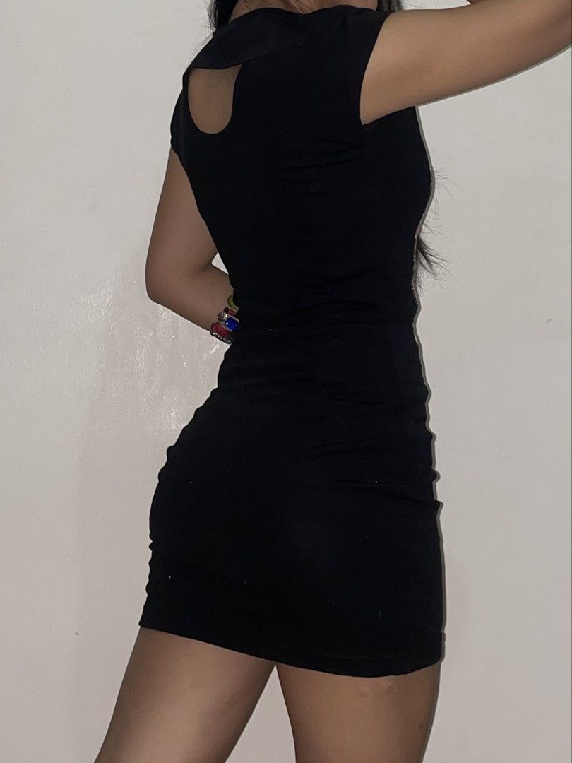 Bodycon Mini Dress w/ Back Cut-Out (Category: Dresses) located in Manila. Submitted by declutteredbyalex (Listing ID 1457840438, Image 3). Description: Brand: Cache Cache Size: Tagged 165/88A (Fits Small to Medium) - bodycon mini dress with striped floral front, solid black sides, and back cutout - stretchy, comfy fabric that hugs your curves nicely - in good condition, used twice only for event RFS: Decluttering.