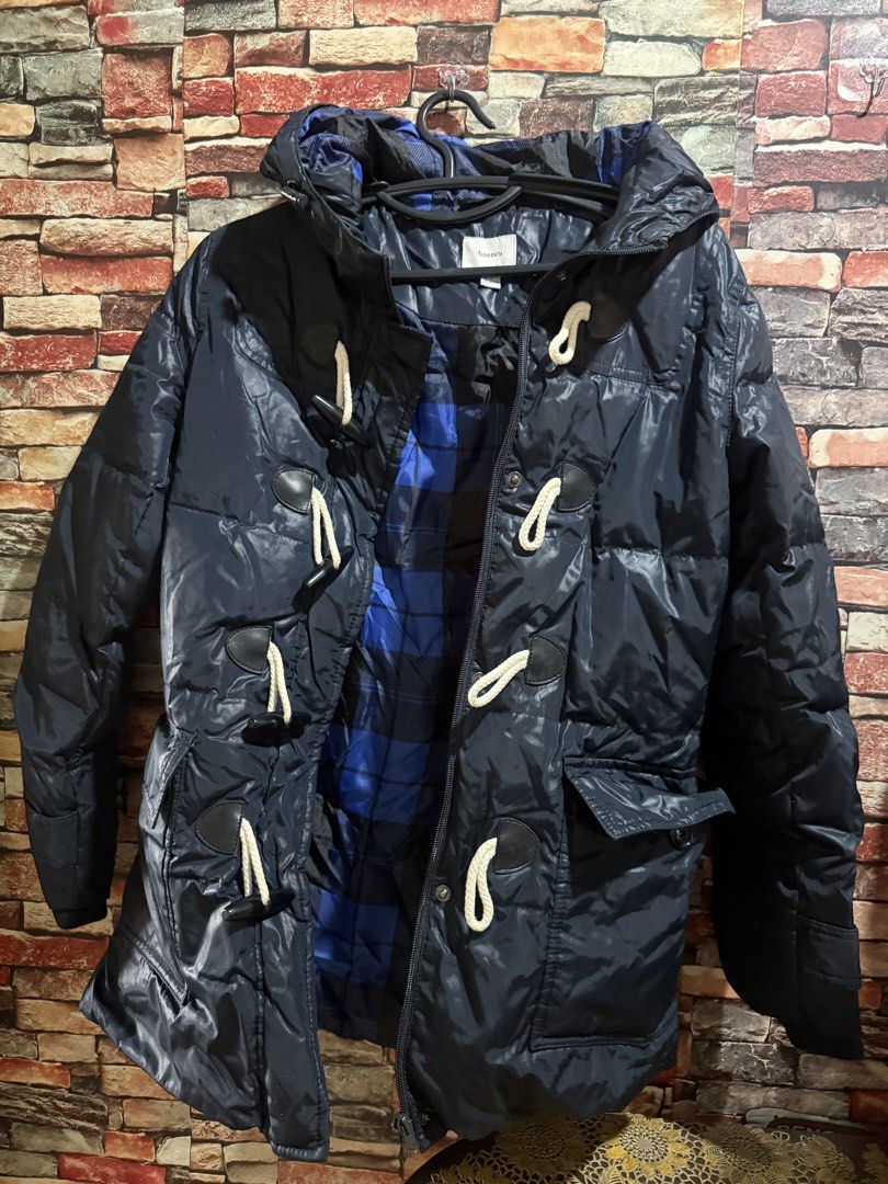 BOSSINI WINTER JACKET (Category: Coats, Jackets and Outerwear) located in Lipa City. Submitted by vtech47631 (Listing ID 1457772284, Image 1). Description: AFFORDABLE AND HIGH QUALITY WINTER JACKET GOOD FOR OFW’S AND HIKERS TRAVELLERS.