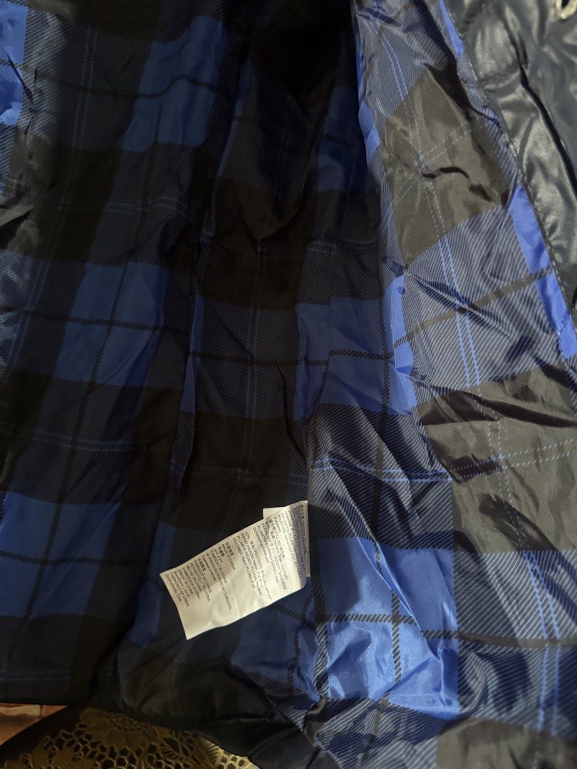 BOSSINI WINTER JACKET (Category: Coats, Jackets and Outerwear) located in Lipa City. Submitted by vtech47631 (Listing ID 1457772284, Image 3). Description: AFFORDABLE AND HIGH QUALITY WINTER JACKET GOOD FOR OFW’S AND HIKERS TRAVELLERS.