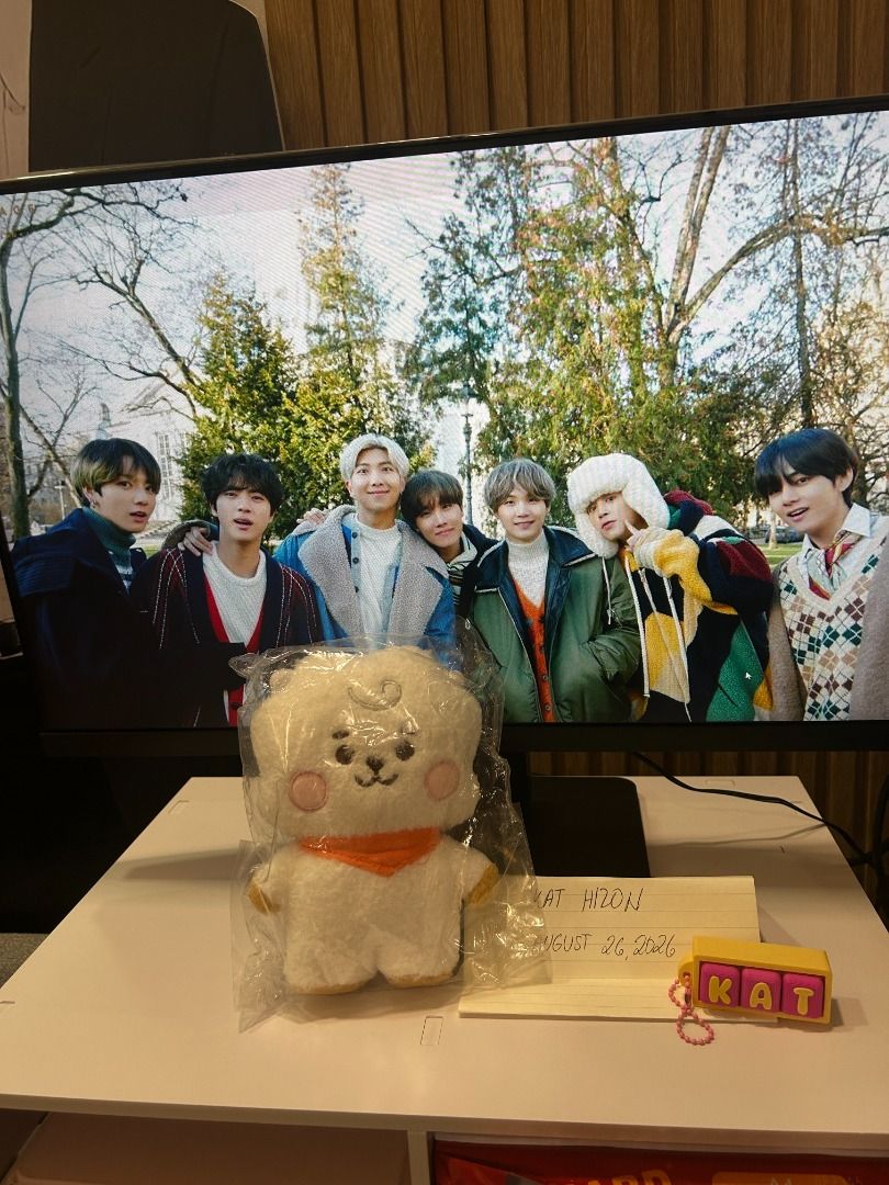 BT21 RJ Tatton Plush – Japan Release (Category: Plushies & Soft Toys) located in Taguig. Submitted by kat_hizon92 (Listing ID 1457795384, Image 3). Description: 💜 Official BT21 / LINE FRIENDS Japan merchandise 🇯🇵 Japanese-market release 💜 RJ Tatton Plush (S) 🏷️ Original tag included ✨ Very good condition / well kept ₱350 📍 BGC / Manila 💵 GCash / bank transfer Please see photos for actual condition. Original tag and Japanese product informa