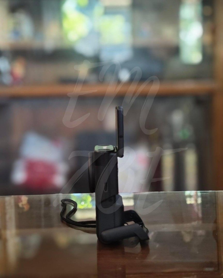 Canon PowerShot V10 Digital Camera (Category: Cameras) located in San Fernando. Submitted by mariechelle15 (Listing ID 1457772197, Image 2). Description: - Compact and portable Canon PowerShot V10 camera - Flip-up screen ideal for selfies and vlogging - Features a 6.6mm f/2.8 lens - Includes a convenient wrist strap - Perfect for capturing memories on the go.