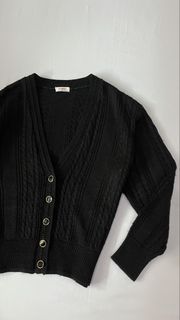 (Category: ) located in . Submitted by buenothrift_ (Listing ID 1457804150, Image 1). Description: .