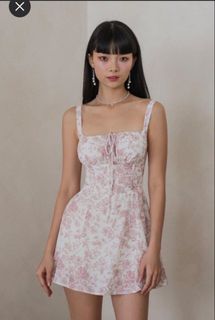 (Category: ) located in . Submitted by clearmywardrobeplssssss (Listing ID 1457793180, Image 1). Description: .