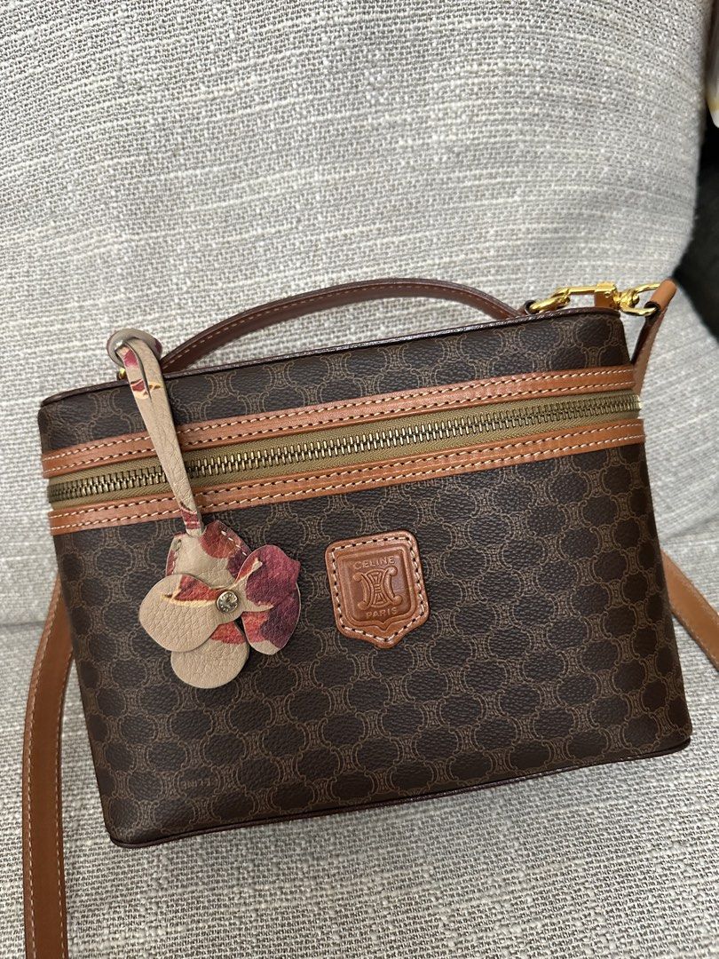 Celine (Category: Luxury Bags & Wallets) located in Manila. Submitted by donnatng22 (Listing ID 1457822807, Image 1). Description: With entrupy certificate bought from Sonu Vintage.