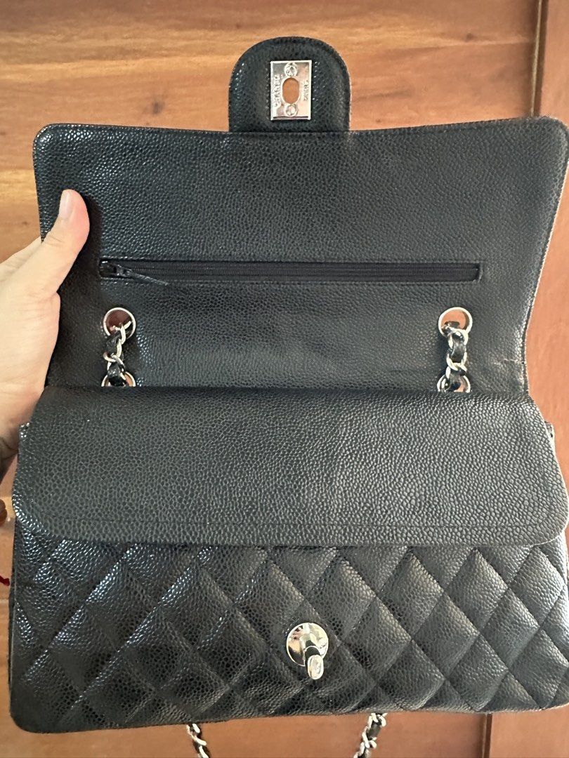 Chanel (Category: Luxury Bags & Wallets) located in Cainta. Submitted by 3rd_street.onlineshop (Listing ID 1457806882, Image 3). Description: Minima signs of usage only Japan thrift Sf not included Payment first.